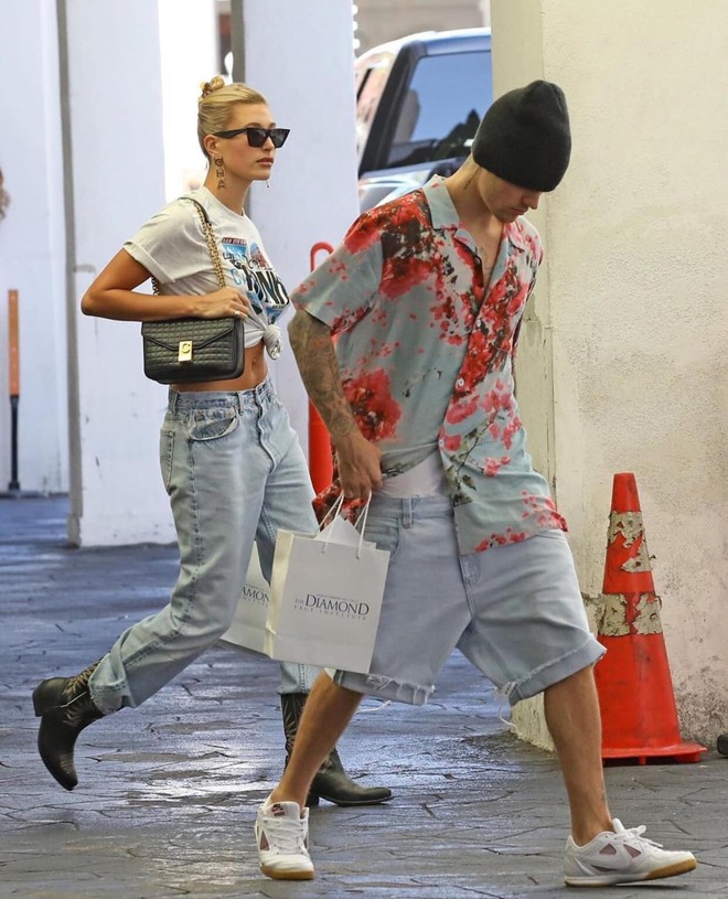 Justin Bieber v&agrave; Hailey chứng minh tướng phu th&ecirc; kh&ocirc;ng chỉ x&eacute;t ngoại h&igrave;nh chỉ bằng 1 chi tiết tr&ugrave;ng hợp đặc biệt - Ảnh 2.
