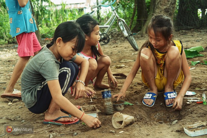 Về Long Xuy&ecirc;n h&ograve;a c&ugrave;ng những tr&ograve; chơi tuổi thơ hồn nhi&ecirc;n của trẻ em tr&ecirc;n ốc đảo 4 kh&ocirc;ng - Ảnh 3.