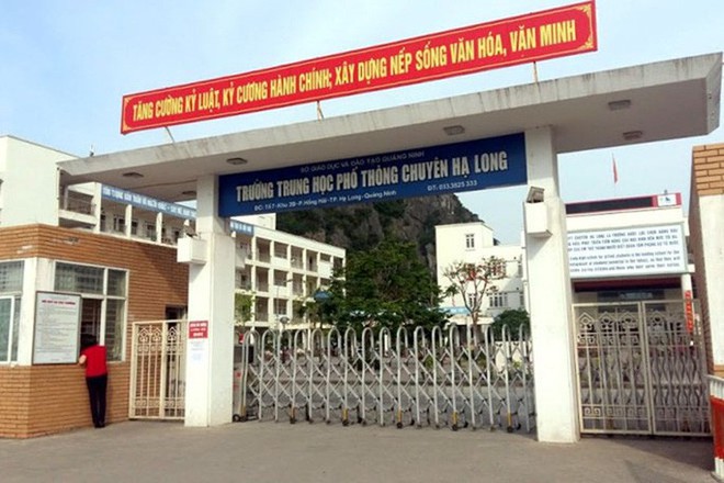 Điều tra nghi &aacute;n nữ sinh lớp 11 bị rạch mặt trong nh&agrave; vệ sinh của Trường THPT chuy&ecirc;n Hạ Long - Ảnh 1.