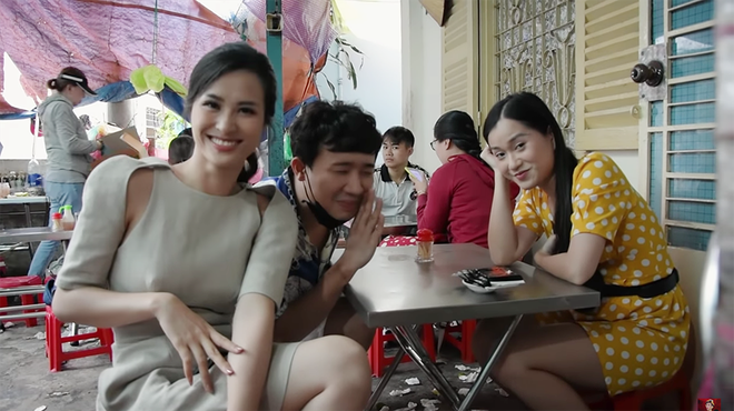 Đông Nhi, Trấn Thành, Lâm Vỹ Dạ cùng nhau bịt kín mặt, đột nhập 1 quán bún ở Sài Gòn: hoá ra chính là quán cực hot lâu nay - Ảnh 3.