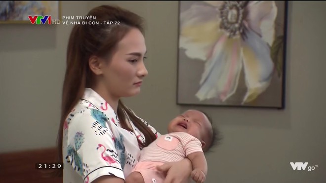Truỵ tim với loạt biểu cảm cute hết nấc của b&eacute; Củ Gừng trong Về Nh&agrave; Đi Con - Ảnh 5.