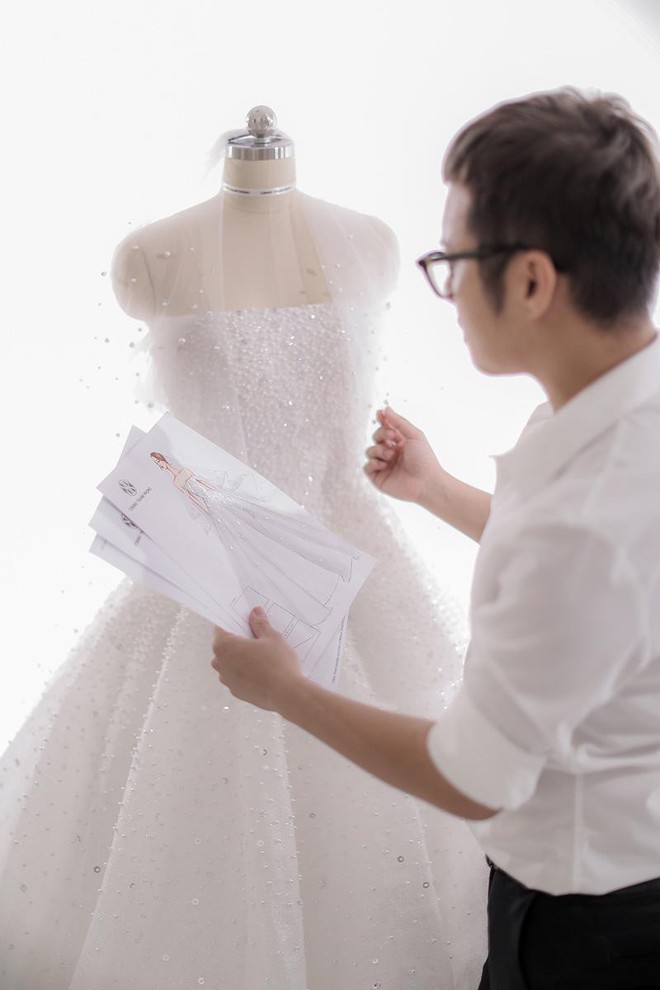 B&oacute;c loạt b&iacute; mật đằng sau v&aacute;y cưới của c&aacute;c mỹ nh&acirc;n Việt đ&igrave;nh đ&aacute;m - Ảnh 12.