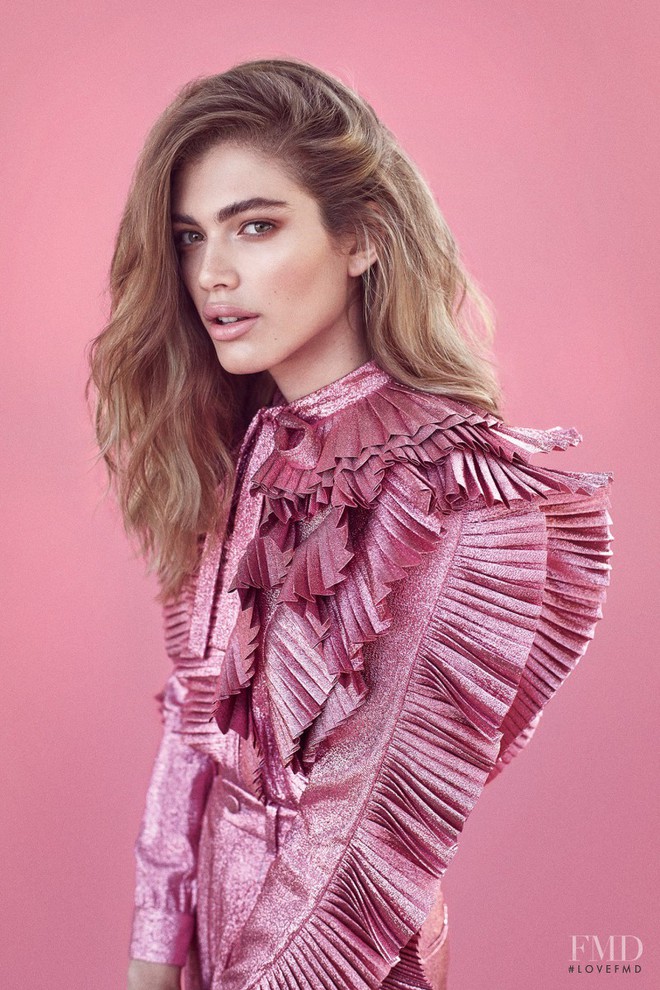 Mỹ nh&acirc;n chuyển giới đầu ti&ecirc;n trong lịch sử đế chế đồ l&oacute;t Victorias Secret: Nhan sắc đỉnh, body thanh mảnh chuẩn người mẫu - Ảnh 8.