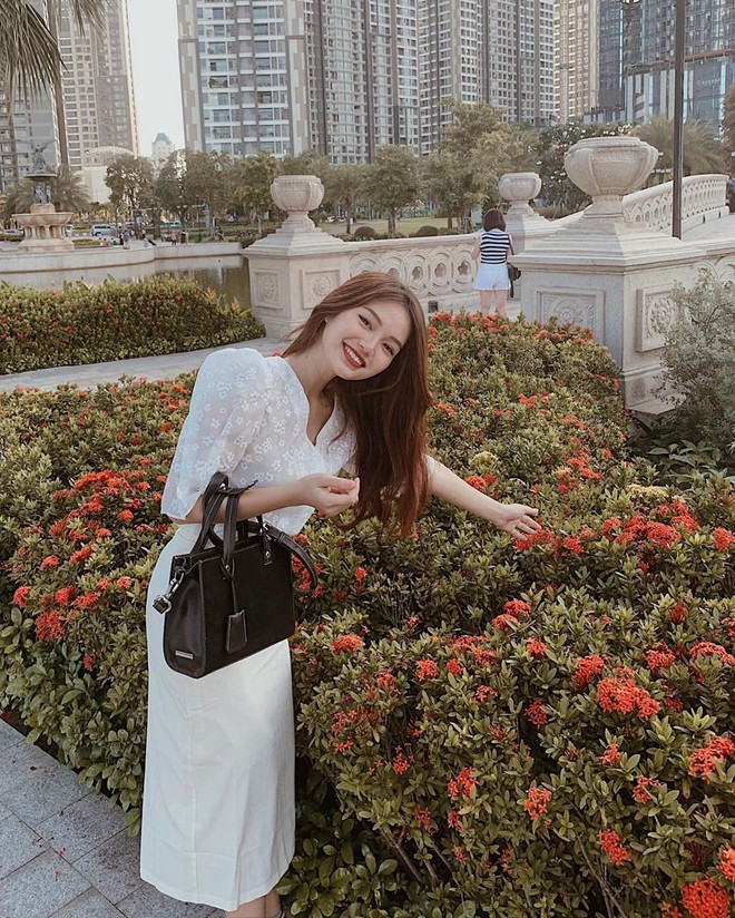 G&aacute;i xinh Việt được d&acirc;n mạng Trung Quốc follow tới tấp: Đẹp l&agrave; một lợi thế nhưng cũng kh&ocirc;ng k&eacute;m phần nguy hiểm - Ảnh 9.