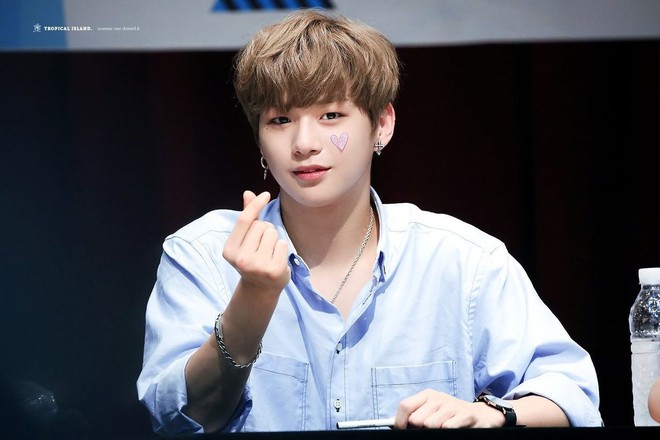 Bóc album debut của Kang Daniel: Tình yêu ở khắp muôn nơi, Jihyo (TWICE) chính là nàng thơ cảm hứng? - Ảnh 9.