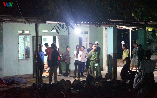 Phong tỏa hiện trường vụ án mạng kinh hoàng ở Uông Bí - Ảnh 2.