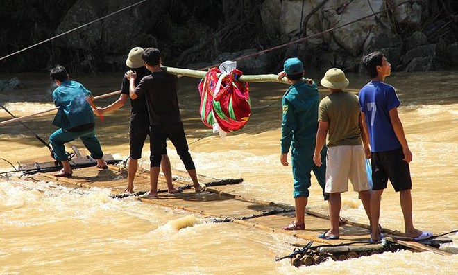 Tìm thấy thi thể bé 10 tuổi trong gia đình 6 người mất tích - Ảnh 1.