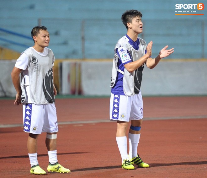 HLV Hà Nội FC tiết lộ Duy Mạnh phải nhập viện vì sốt cao ngay trước trận đấu với Bình Dương - Ảnh 4.