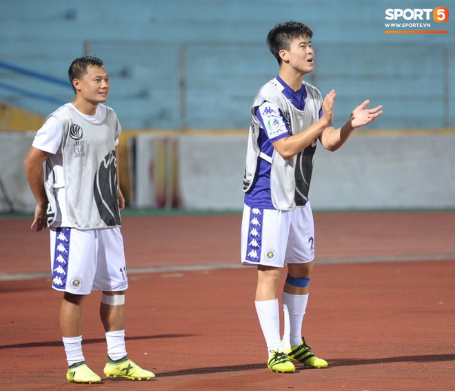 HLV H&agrave; Nội FC tiết lộ Duy Mạnh phải nhập viện v&igrave; sốt cao ngay trước trận đấu với B&igrave;nh Dương - Ảnh 4.