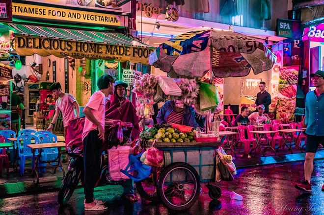 Ph&#237;a sau vẻ h&#224;o nho&#225;ng, c&#243; một phố T&#226;y B&#249;i Viện hiện l&#234;n như g&#243;c Hong Kong b&#236;nh dị đang khiến d&#226;n mạng ph&#225;t sốt - Ảnh 8.