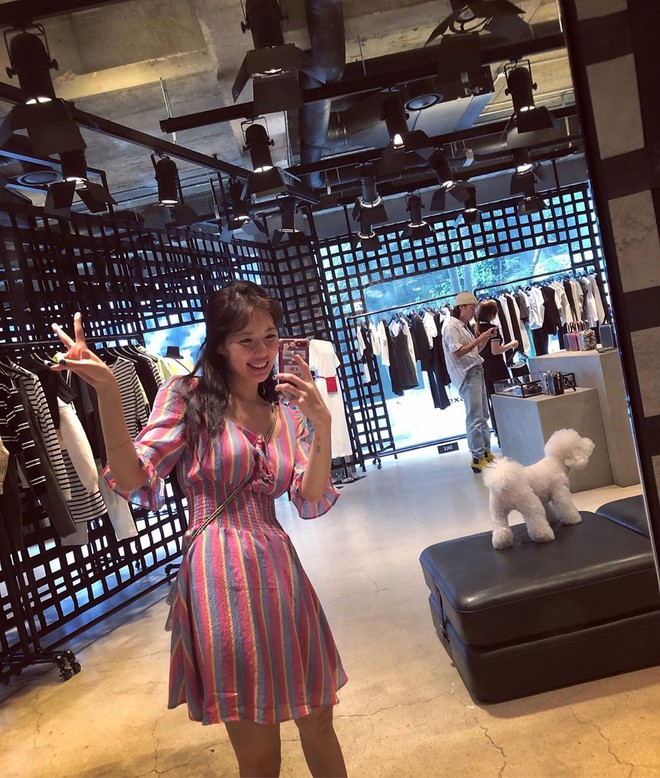 Hết m&ocirc;i tều như x&uacute;c x&iacute;ch, Hyuna lại g&acirc;y cho&aacute;ng v&igrave; mặt mộc qu&aacute; dừ khi thiếu lớp make up thần th&aacute;nh - Ảnh 2.