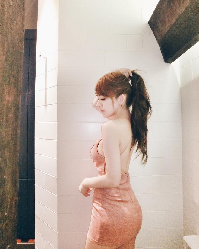 Nữ điều dưỡng gây chú ý với vòng 1 khủng và phong cách thường ngày quá táo bạo - Ảnh 7.