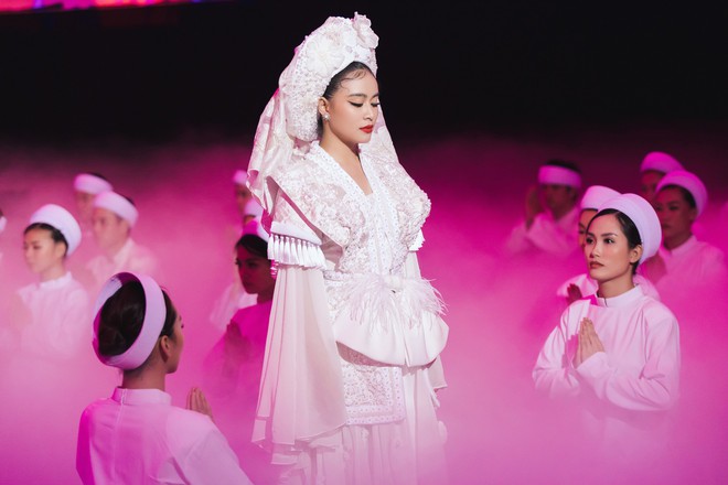Ho&agrave;ng Thuỳ Linh trở lại đầy &ldquo;uy quyền&rdquo;, đưa t&iacute;n ngưỡng thờ Mẫu v&agrave;o &acirc;m nhạc với &ldquo;Tứ Phủ&rdquo; - Ảnh 4.