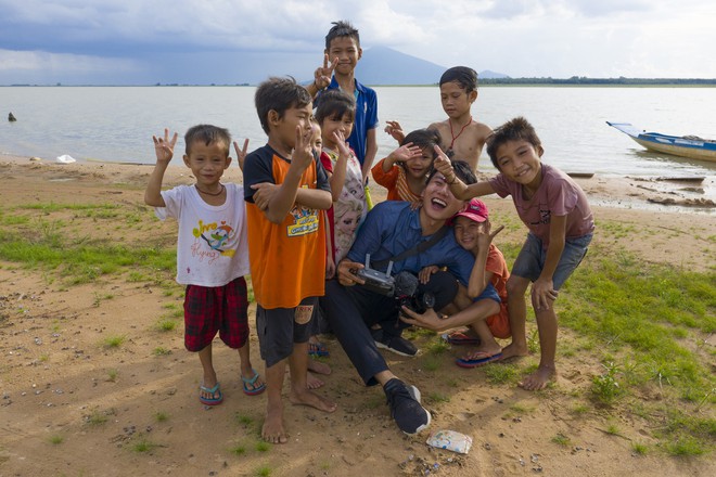 Hành trình đi dọc Việt Nam thắp sáng ước mơ cho trẻ em nghèo của anh chàng Khoai - Ảnh 5.