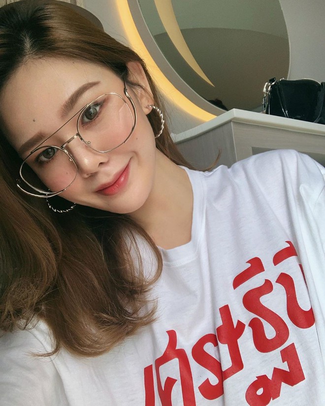 Sắp hết lễ m&agrave; vẫn chưa c&oacute; kiểu ảnh sống ảo n&agrave;o, bạn phải xem 11 gợi &yacute; makeup v&agrave; l&agrave;m t&oacute;c xinh xuất sắc n&agrave;y để triển ngay cho kịp - Ảnh 10.