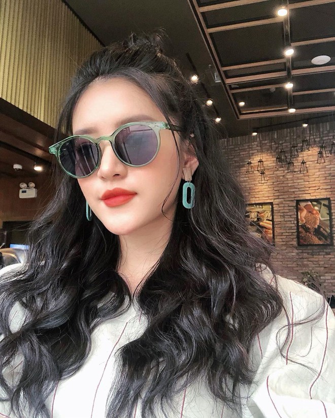 Sắp hết lễ m&agrave; vẫn chưa c&oacute; kiểu ảnh sống ảo n&agrave;o, bạn phải xem 11 gợi &yacute; makeup v&agrave; l&agrave;m t&oacute;c xinh xuất sắc n&agrave;y để triển ngay cho kịp - Ảnh 2.