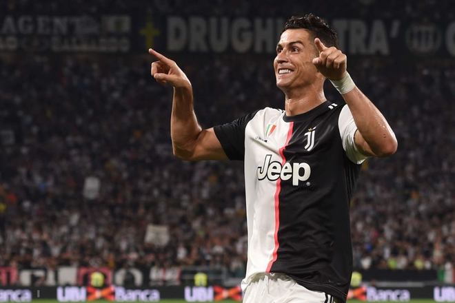 Ronaldo ra mắt kiểu ăn mừng thách thức trọng tài trong ngày Juventus vượt qua kẻ thù không đội trời chung theo một kịch bản không thể nghẹt thở hơn - Ảnh 6.