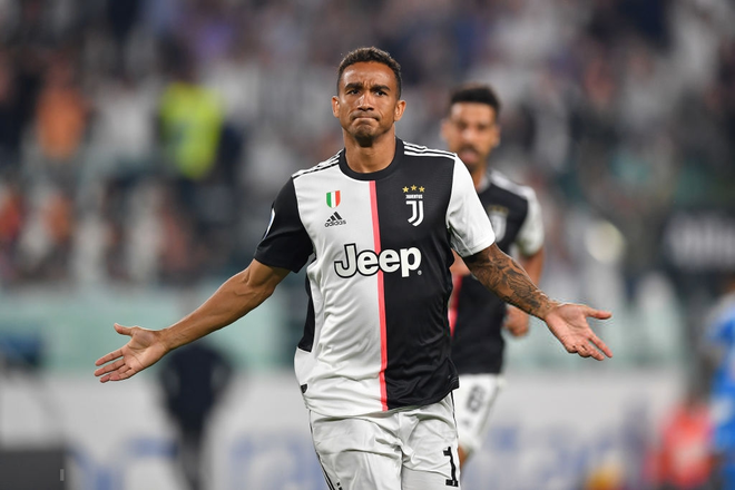 Ronaldo ra mắt kiểu ăn mừng thách thức trọng tài trong ngày Juventus vượt qua kẻ thù không đội trời chung theo một kịch bản không thể nghẹt thở hơn - Ảnh 2.