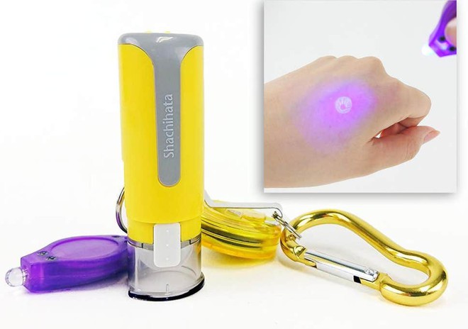 Tem chống quấy rối ch&aacute;y h&agrave;ng tại Nhật Bản  - Ảnh 2.