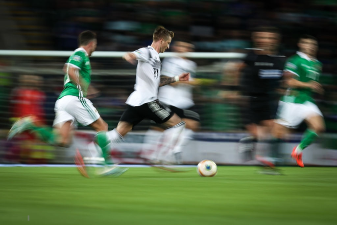 V&ograve;ng loại Euro 2020: Tuyển Đức lấy lại danh dự sau thất bại muối mặt, H&agrave; Lan tiếp tục tạo lốc cuốn phăng đối thủ - Ảnh 1.
