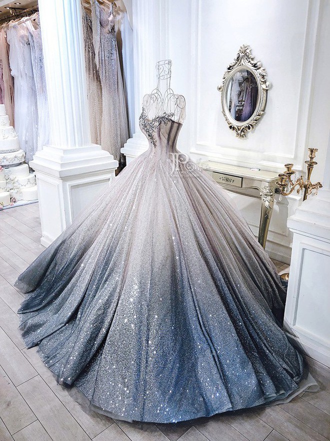 3 bộ váy cưới trị giá 700 triệu của ái nữ nhà Minh Nhựa: Áo dài có thể tiết kiệm nhưng váy cưới phải xa hoa bậc nhất - Ảnh 7.