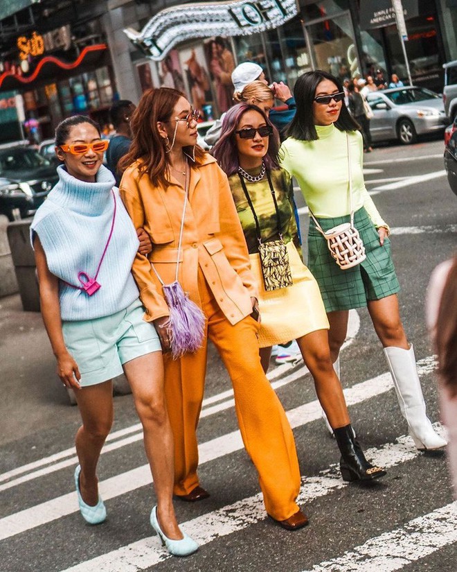 Bất ngờ khi Minh Tú cùng hội thích mặc đẹp khuấy đảo street style tại Tuần lễ thời trang New York - Ảnh 10.