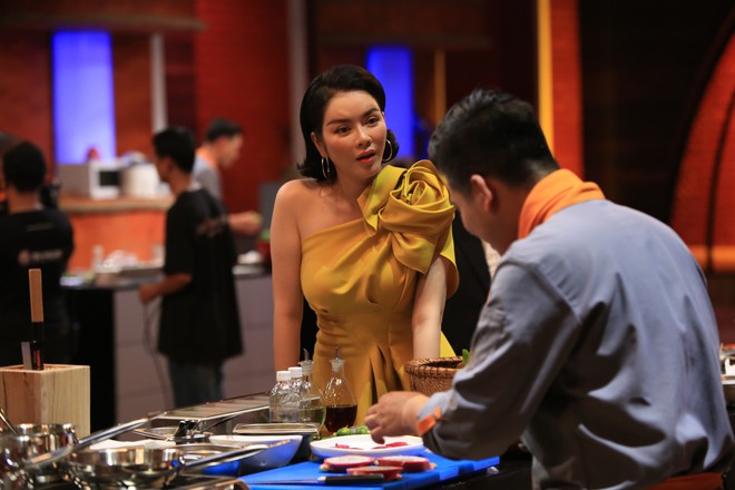 Top Chef Vietnam: Thí sinh phá hoại môi trường bị giám khảo gay gắt phê bình có tài mà chưa có tâm - Ảnh 1.