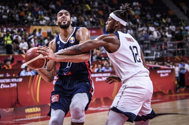 Phế truất nhà vô địch, Pháp hiên ngang tiến vào bán kết FIBA World Cup 2019 - Ảnh 2.