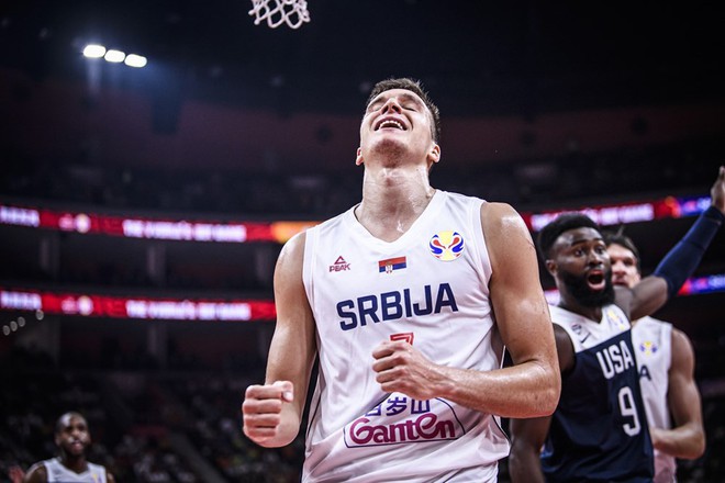 Si&ecirc;u xạ thủ của Serbia l&ecirc;n tiếng, tuyển Mỹ h&ugrave;ng mạnh tiếp tục thua đau tại FIBA World Cup 2019 - Ảnh 1.