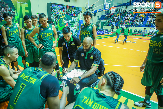 Sau cú sốc ngay trên sân nhà vừa qua, Cantho Catfish sẽ thua luôn game 3 VBA Final 2019 nếu như không thay đổi những điểu này - Ảnh 3.