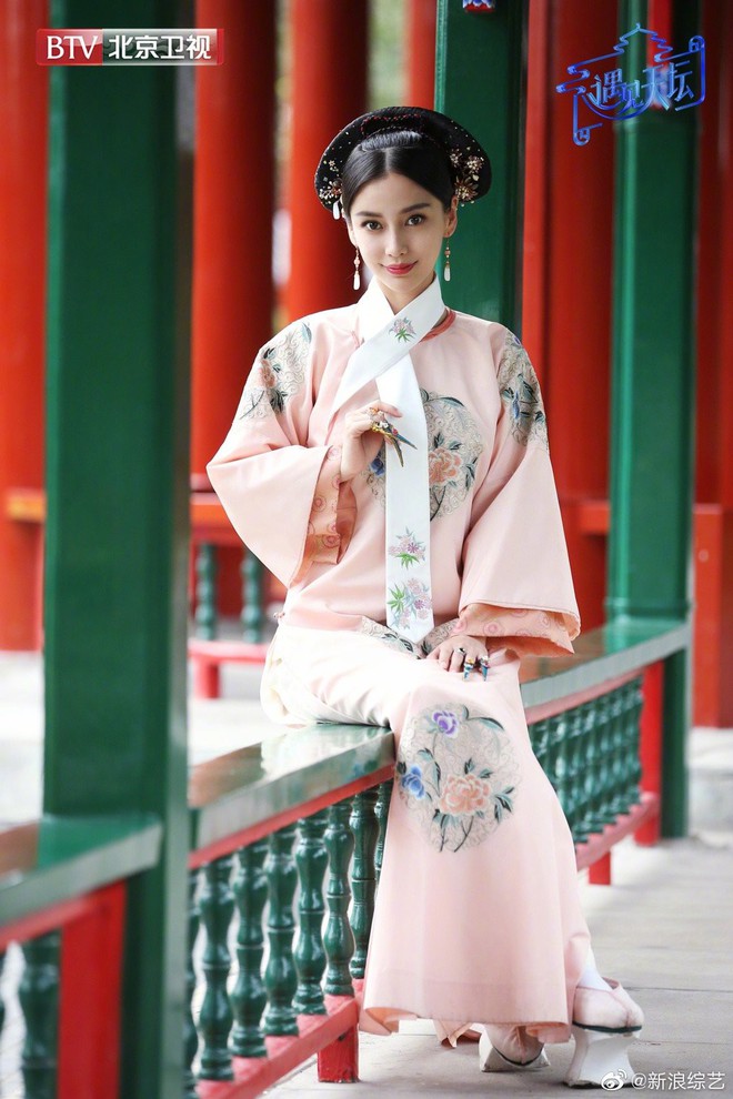 Vẫn biết Angela Baby đẹp nhưng d&acirc;n t&igrave;nh vẫn ngộp thở trước h&igrave;nh ảnh Ho&agrave; Phi nương nương kiều diễm n&agrave;y - Ảnh 6.