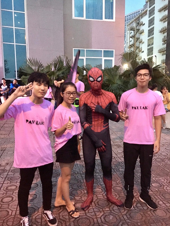 Xuất hiện màn cosplay biệt đội Avengers cực chất ở buổi chào tân sinh viên của Học viện Chính sách và Phát triển - Ảnh 5.