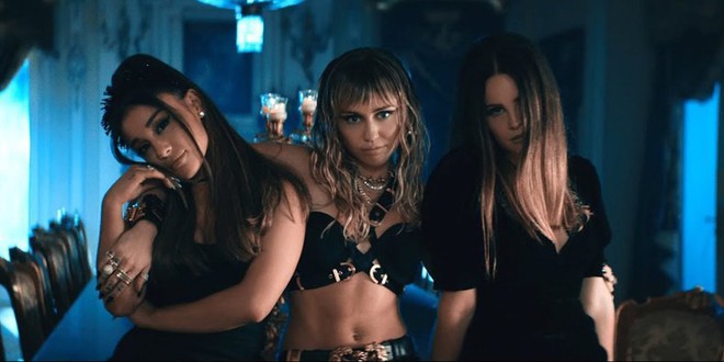 Tam ca thiên thần Lana – Ariana – Miley chính thức hạ giới với tạo hình chất đến phát ngất trong MV “Don’t Call Me Angel - Ảnh 3.
