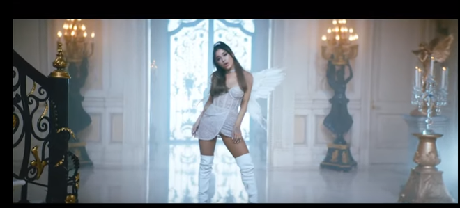 Tam ca thiên thần Lana – Ariana – Miley chính thức hạ giới với tạo hình chất đến phát ngất trong MV “Don’t Call Me Angel - Ảnh 2.