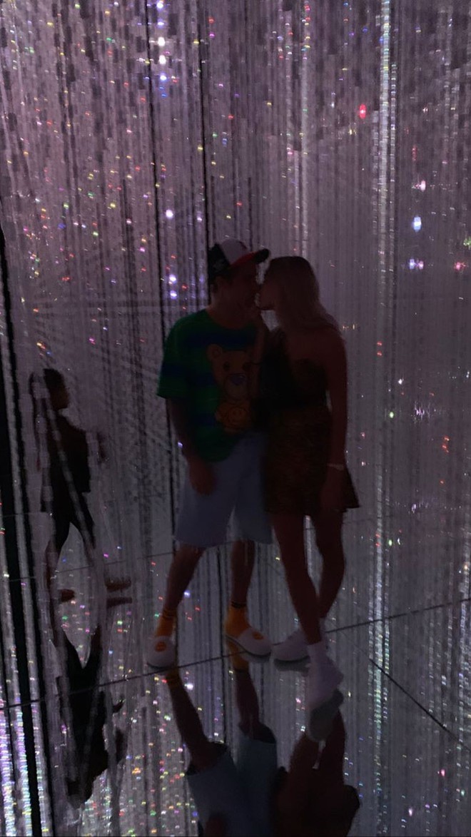 Hailey Baldwin khoe ảnh kỷ niệm 1 năm l&agrave;m vợ Justin Bieber, h&oacute;a ra đ&acirc;y l&agrave; cuộc sống t&acirc;n h&ocirc;n của cặp đ&ocirc;i - Ảnh 4.