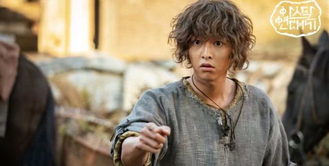 4 tộc người ấn tượng nhất Arthdal: Tổ t&ocirc;ng nh&agrave; gen trội đ&iacute;ch thị nguồn cội của Song Joong Ki! - Ảnh 11.
