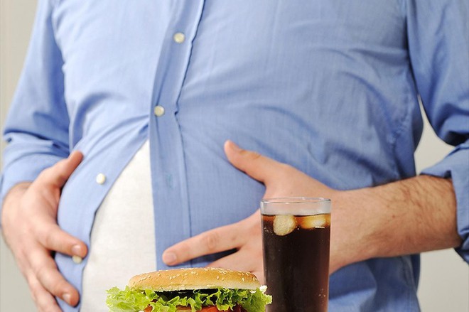 Ăn quá no, ăn no mà lại nhanh đói kéo theo rất nhiều tác hại cho sức khỏe - Ảnh 1.