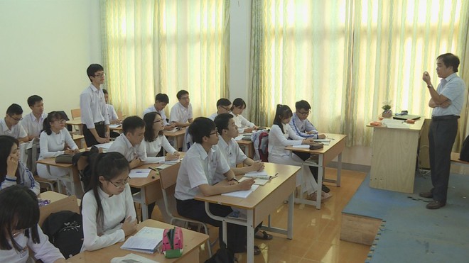 Cậu học tr&ograve; ngh&egrave;o đưa cầu truyền h&igrave;nh Olympia về phố n&uacute;i - Ảnh 1.