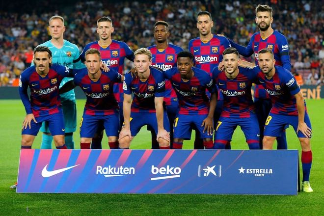 Thần đồng 16 tuổi của Barca tỏa sáng với cột mốc chưa từng xảy ra trong lịch sử La Liga, giúp đội nhà vùi dập Valencia - Ảnh 1.