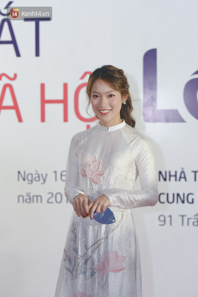 Dàn hot teen toả sáng tại ra mắt MXH Lotus: Linh Ka sánh đôi cùng hot face Lê Bảo, vợ chồng Heo Mi Nhon tình tứ - Ảnh 8.