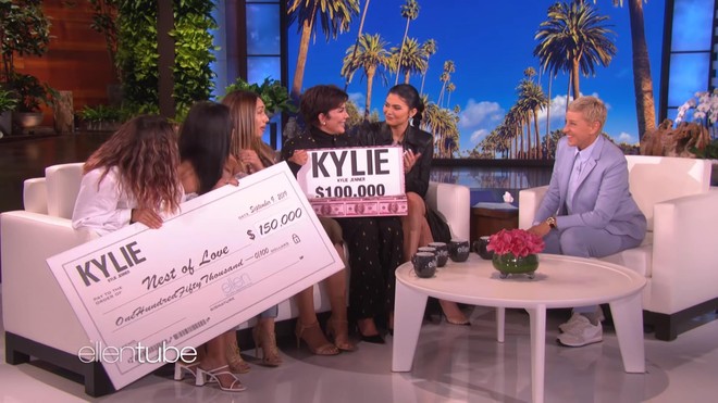 “Tỷ phú” Kylie Jenner khai pháo mùa 17 của “The Ellen show” bằng phần quà 1 triệu đô la - Ảnh 4.