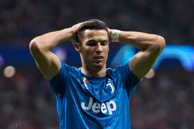 Ronaldo khó chịu ra mặt, phẫn nộ đến mức phải hét lên khi thấy đồng đội tham dứt điểm không chịu chuyền bóng - Ảnh 5.