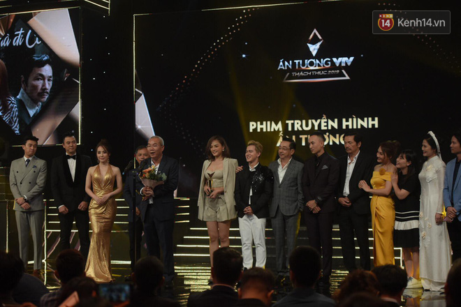 Toàn cảnh lễ trao giải VTV Awards 2019: Thu Quỳnh đụng mặt người thứ ba tin đồn, Về Nhà Đi Con thắng lớn! - Ảnh 6.