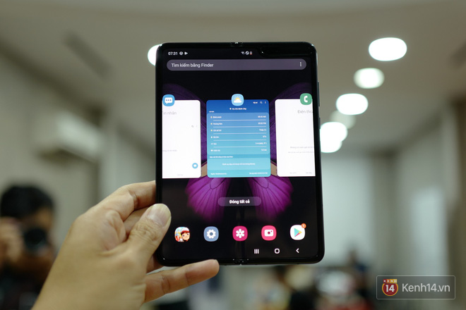 Siêu phẩm màn hình gập Galaxy Fold duy nhất của Việt Nam: Độ chảnh ăn đứt iPhone 11, nhưng giá thì trời ơi... - Ảnh 5.