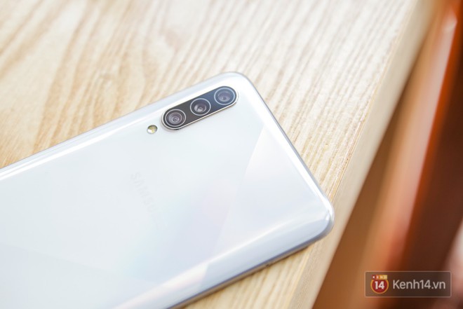 Đ&aacute;nh gi&aacute; tổng thể Galaxy A50s: N&acirc;ng cấp nhỏ - thay đổi lớn - Ảnh 4.
