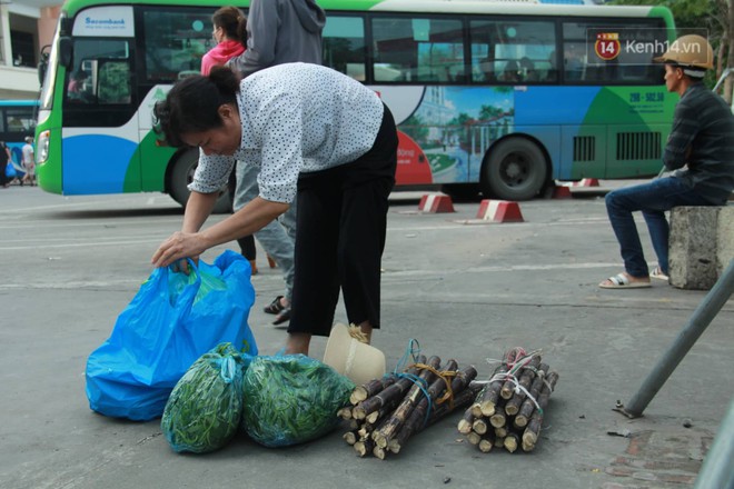 Kết thúc 3 ngày nghỉ lễ 2/9: Các bến xe ở Hà Nội quá tải, cửa ngõ TP.HCM kẹt cứng hàng ngàn phương tiện - Ảnh 17.