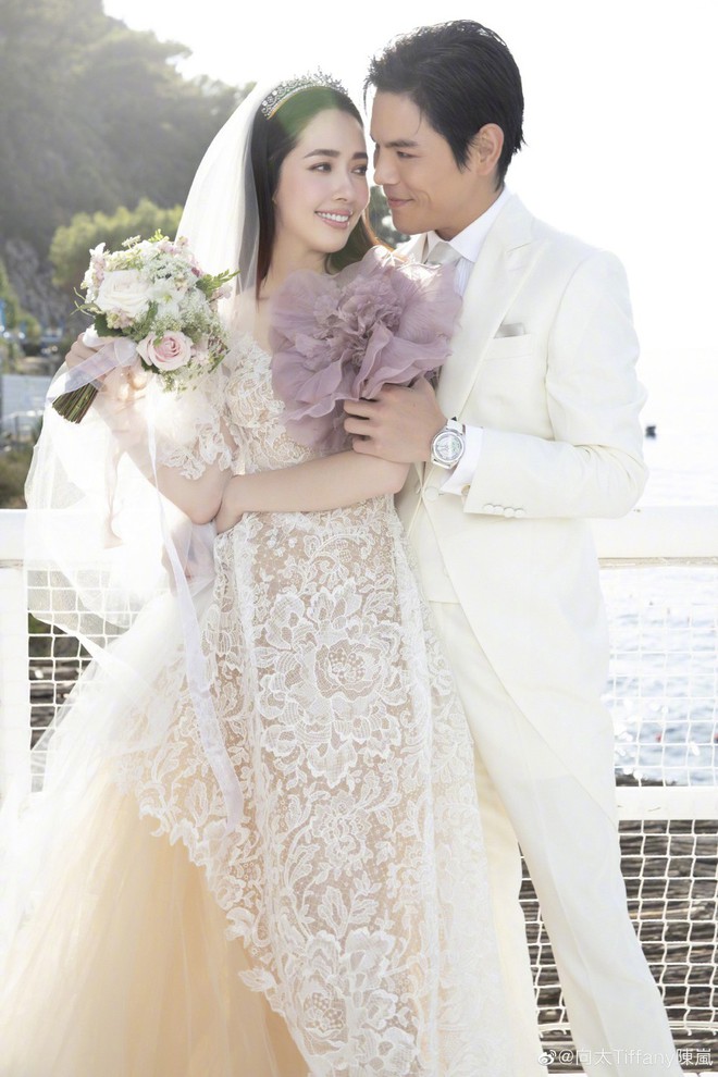 Đám cưới như trò hề của Cbiz: Liên tục phủ nhận, tình cũ Seungri và cháu trùm mafia Hong Kong hôm nay tung ảnh hôn lễ - Ảnh 3.