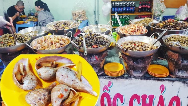 Phá đảo con phố ốc chảo hot “rần rần” ở kinh đô ẩm thực Sài Gòn, bạn đã đến thử chưa? - Ảnh 1.