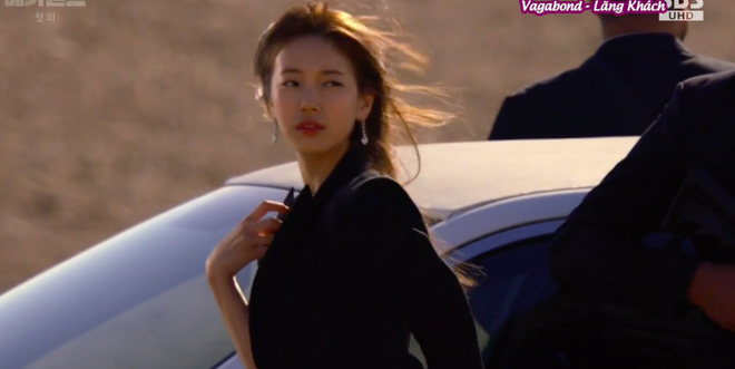 Cùng cảnh chiếc khăn gió lạnh: Song Hye Kyo gặp đức lang quân, Suzy (Vagabond) rơi vào tầm bắn! - Ảnh 13.