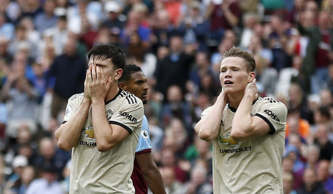 Thua sấp mặt trước đội b&oacute;ng tầm trung, Man United khiến c&aacute;c fan thất vọng c&ugrave;ng cực - Ảnh 8.